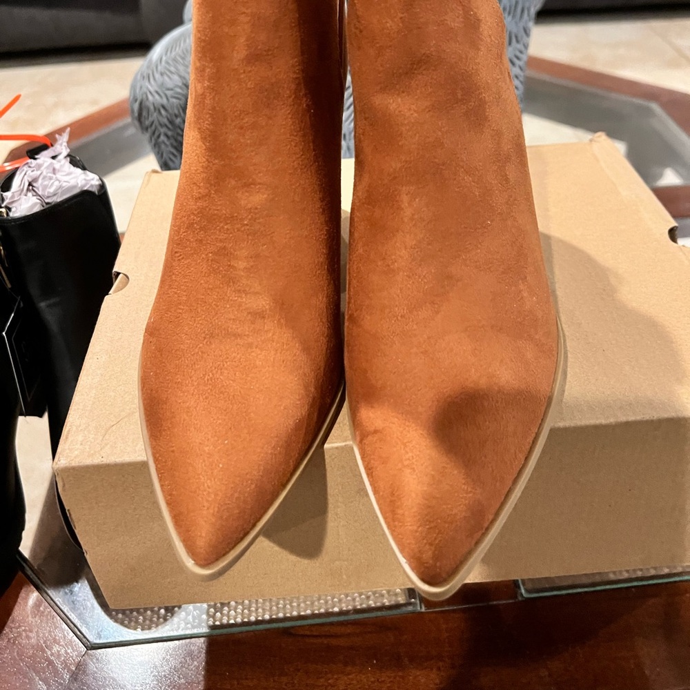 COPY - Wester style cut out Ankle Bootie